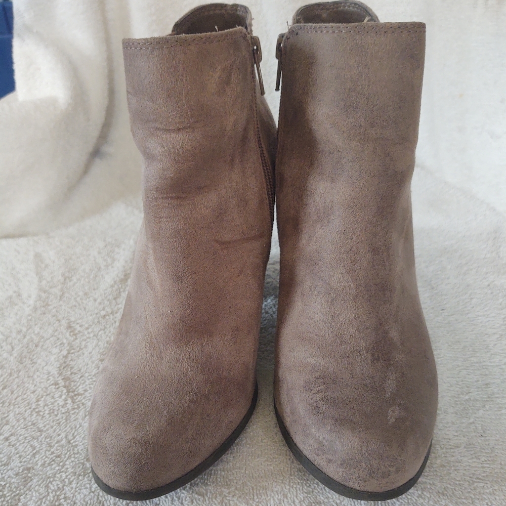 Ferg-a-licious ankle boots women's size 8
